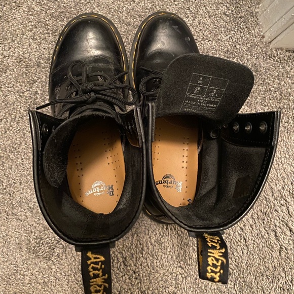 Dr. Martens 1460s Women’s Smooth Leather Lace Up Boots - Picture 7 of 7